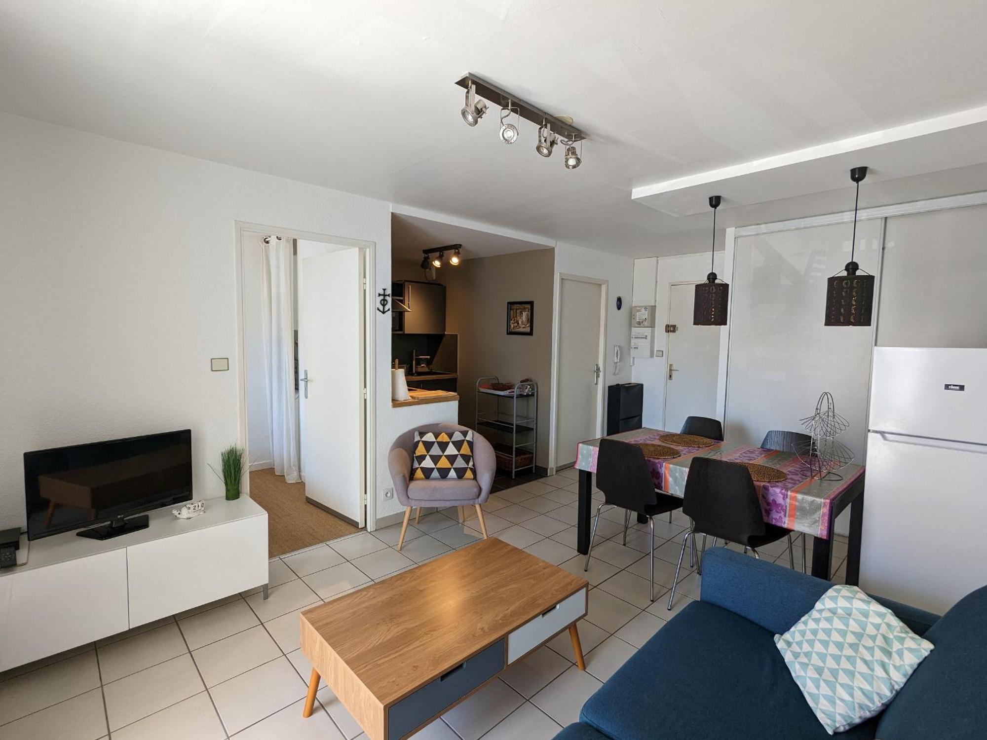 Arcachon Centre : Charmant T2 Avec Loggia, Parking Securise Et Proche Plage - Fr-1-420-61 Exteriör bild